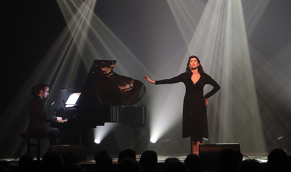 Christelle Loury accompagnée par Jean-Christophe Kotsiras  au piano (Vigneux-sur-Seine en 2020)
