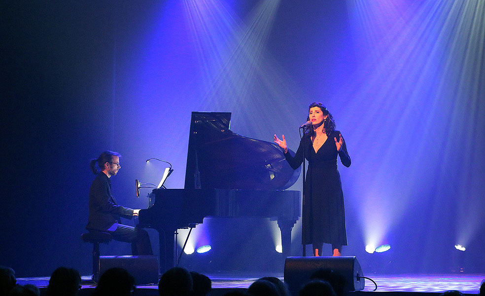 Christelle Loury accompagnée par Jean-Christophe Kotsiras  au piano (Vigneux-sur-Seine en 2020)