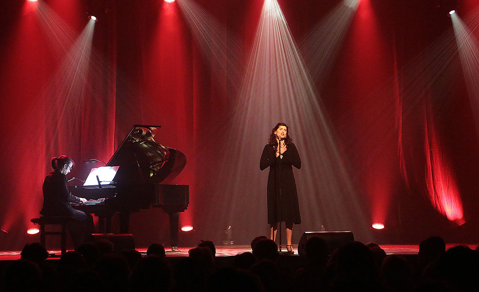 Christelle Loury accompagnée par Jean-Christophe Kotsiras  au piano (Vigneux-sur-Seine en 2020)