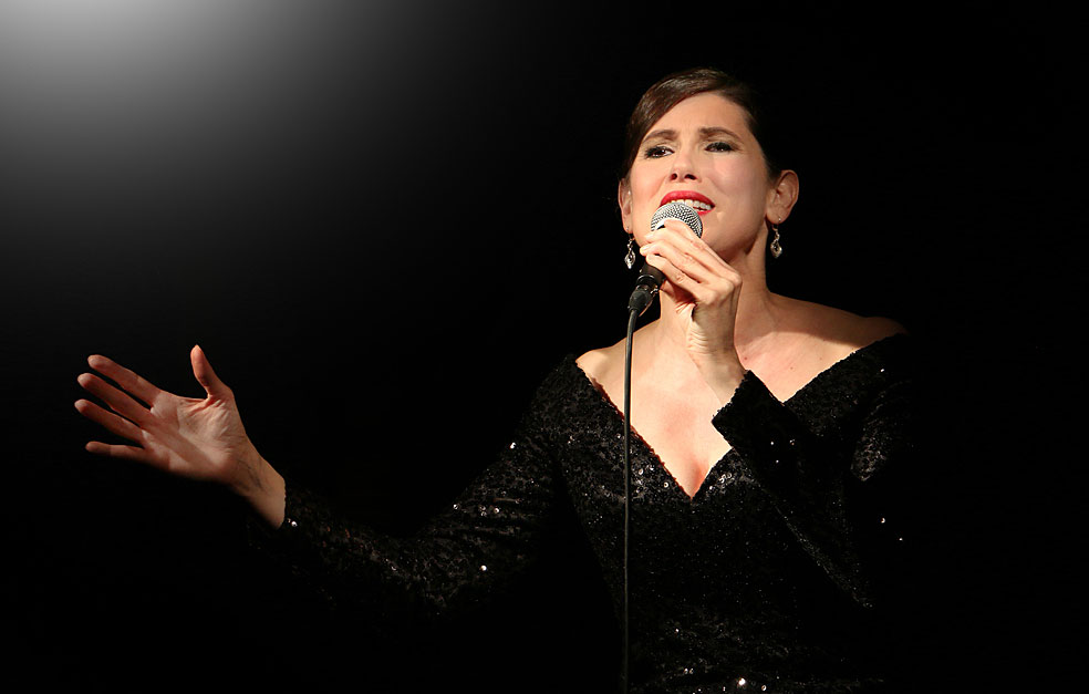 Christelle Loury chante et raconte Piaf, Grco et Barbara